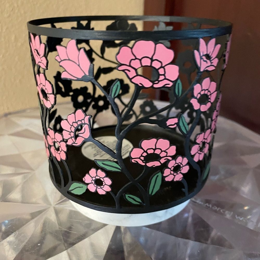 Bath & Body Works Black Metal Pink Poppy Flower Marble Base Candle Holder - Picture 13 of 14